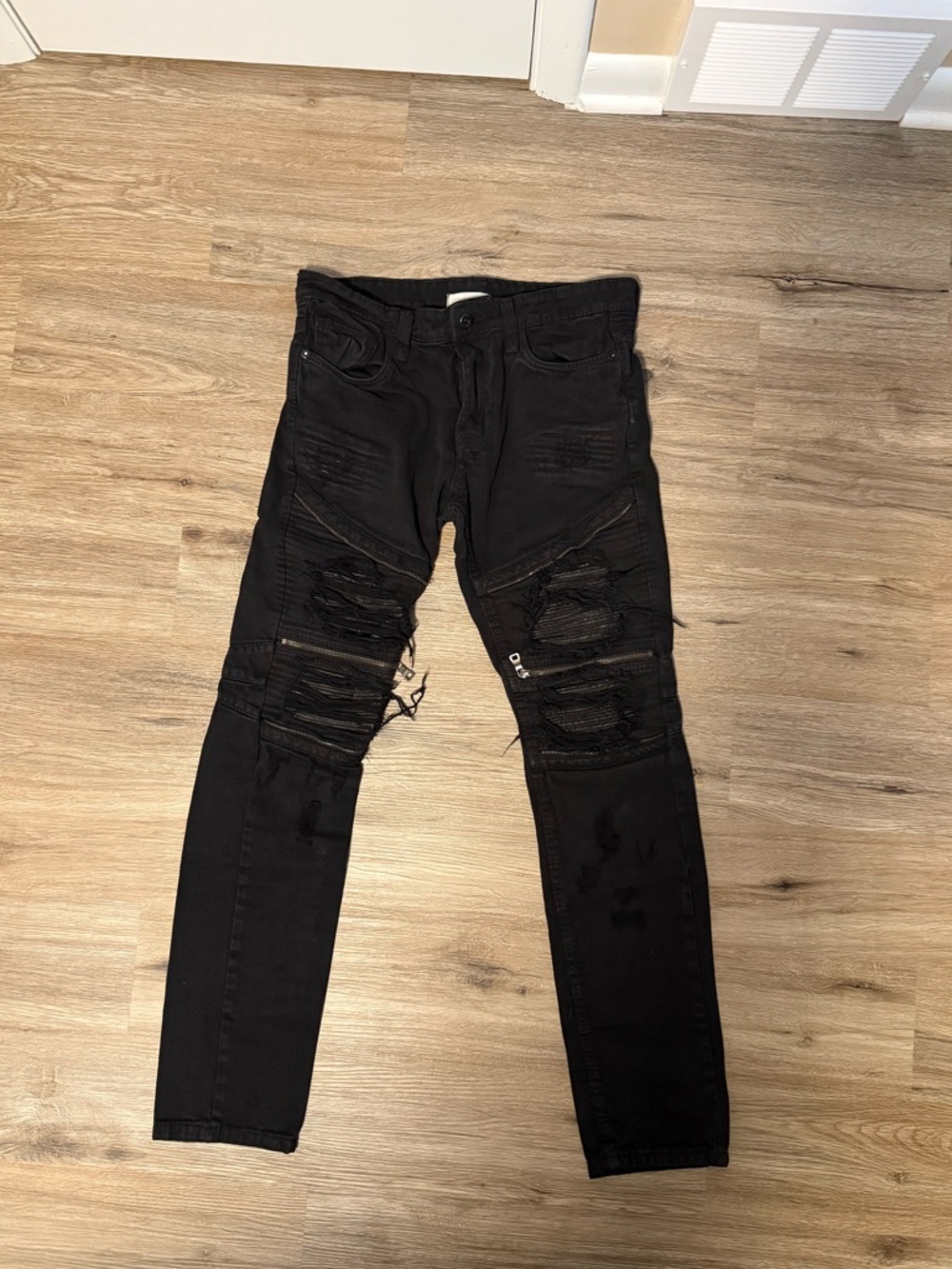 Slim Ripped Skinny Jeans for Men - Black